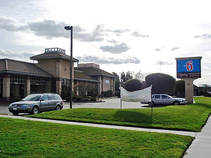 6 Oakdale, Ca Hotel